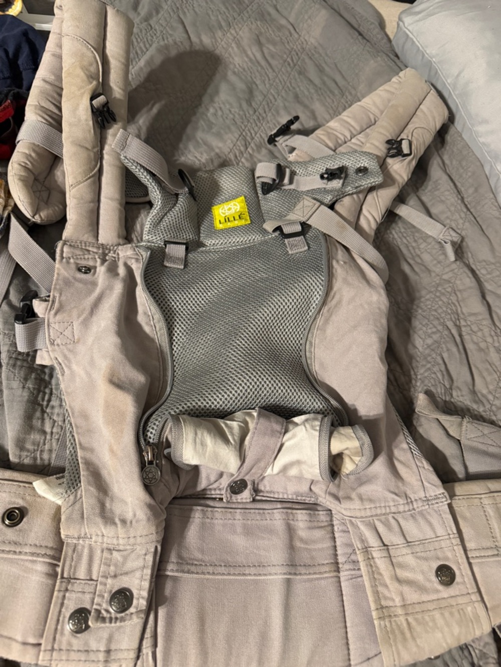 LILLEbaby Neutral gray infant Carrier with Mesh Panel
